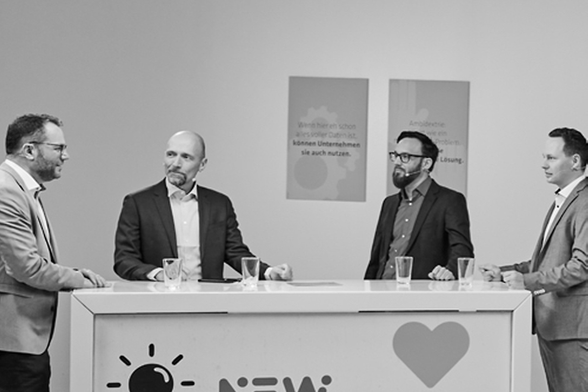 Prof. Dr. Volker Gruhn, Benedikt Bonnmann, Pascal Reddig und Prof. Dr. Udo Bub