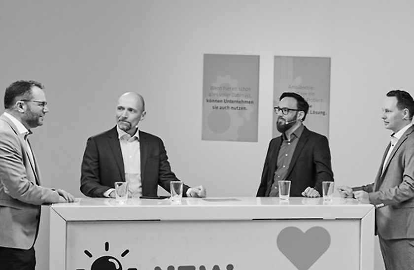 Prof. Dr. Volker Gruhn, Benedikt Bonnmann, Pascal Reddig und Prof. Dr. Udo Bub